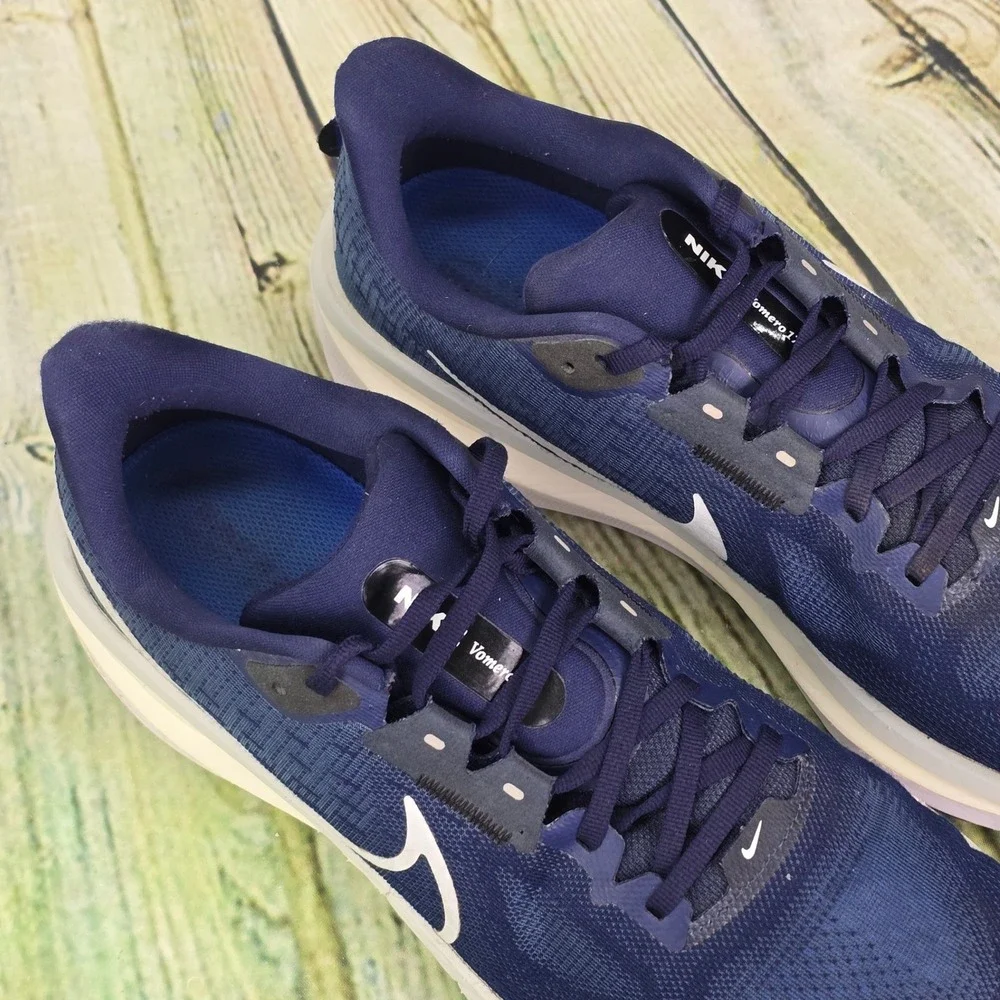 Nike Air Zoom Vomero 17 Running Shoes Mens 11 Navy Blue White FB1309-400 Sneaker